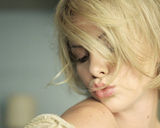 charlize1451280x1024.jpg