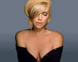 charlize2031280x1024.jpg