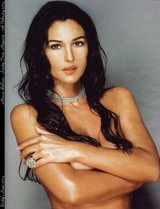 DS004-194-MonicaBellucci-STimes-03.jpg